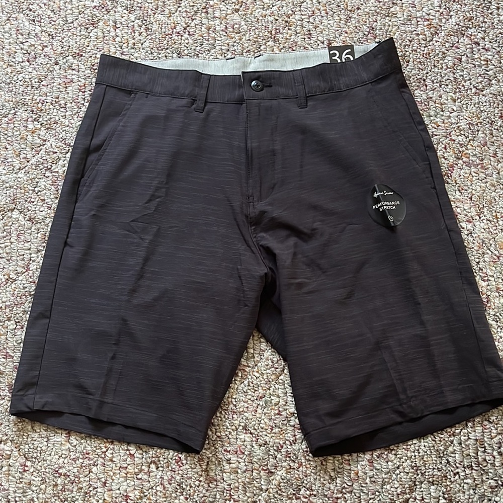 Men’s NWT Black Land and Sea Short - size 36